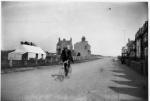 spc00384: Beach Road (+ cyclist)